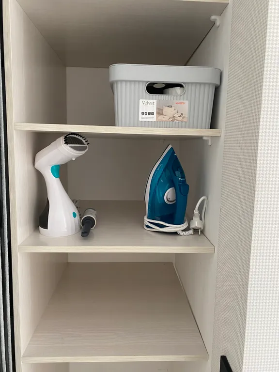 Светлая студия на берегу Волги в центре города