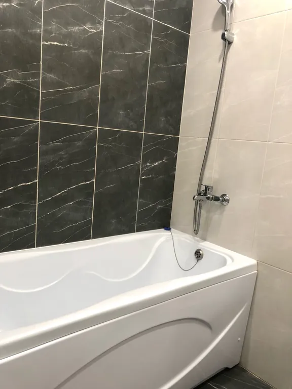 Новая квартира возле ТЦ Изумрудный город