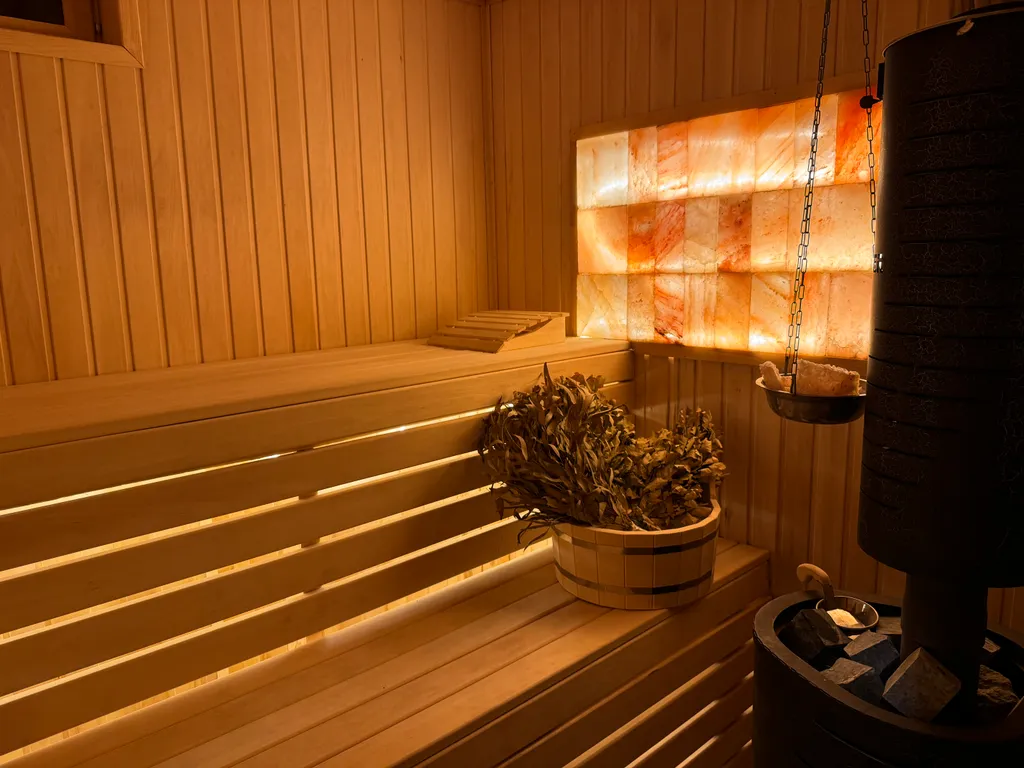 Дом с баней, бассейном и мангалом