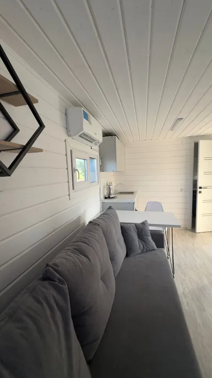 Уютный дом у озера