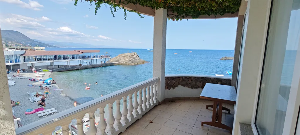 Гостевой номер с видом на море двухкомнатный