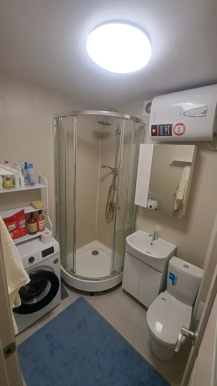 Светлая, уютная квартира на первом этаже в районе остановки 51 школа