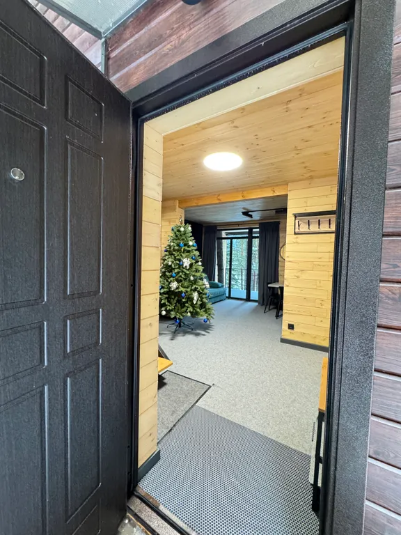 Двухэтажный дом с видом на горы База отдыха ПроЛес