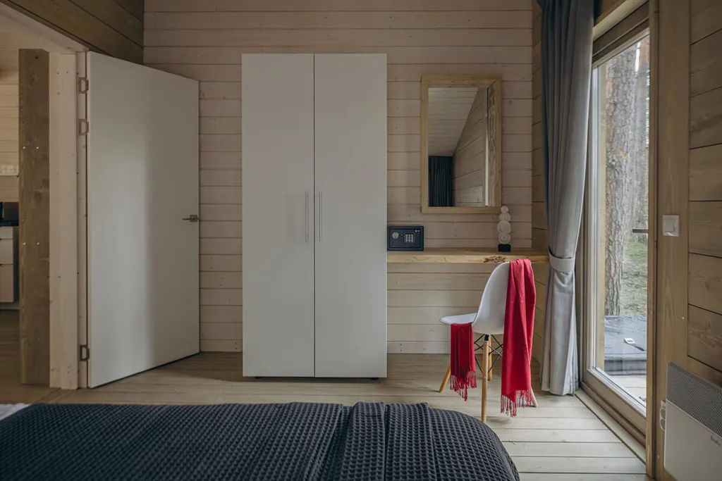 Дом 90m2 — чан, кухня, панорамные окна