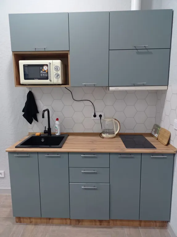 Студия с отдельным входом в комплексе с бассейном