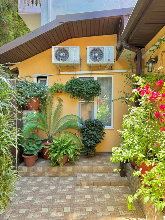 Коттедж Дом в центре Адлера на набережной — аренда посуточно в Сочи