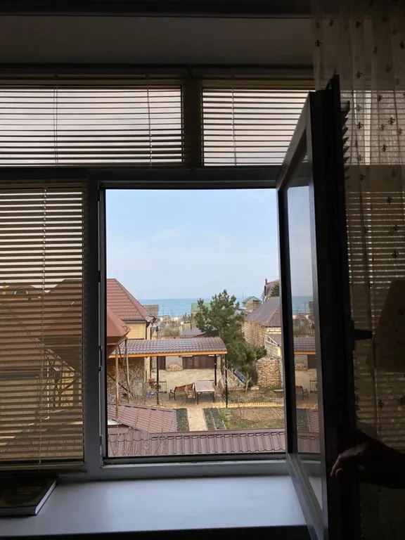 Коттедж с бассейном у Каспия