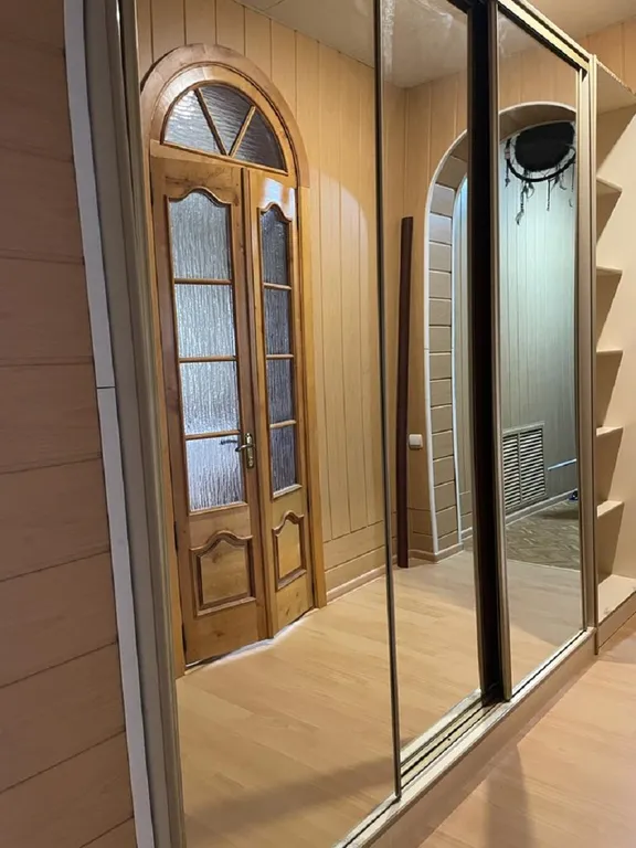 Двухэтажный дом из 5 комнат, с уютным двориком и мангалом