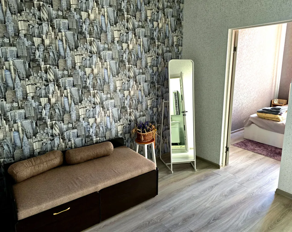 2 х комнатная Квартира с отдельным входом