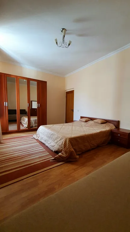 Большая уютная квартира с видом на горы