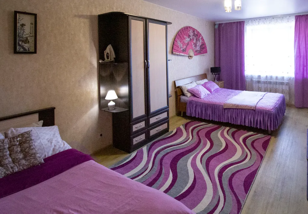 Евродвушка возле рынка