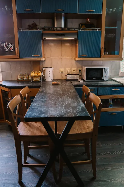 Коттедж Удивительный дом, студия, вход с улицы — Казань