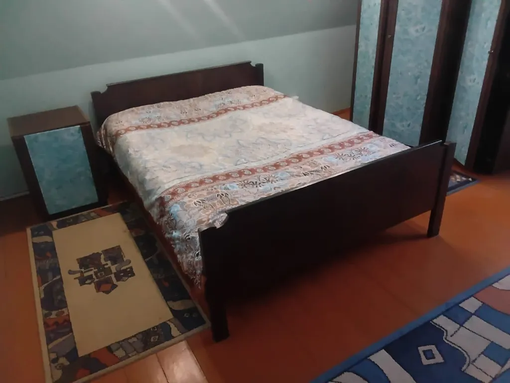 Коттедж Коттедж Уютная дача в саду — Вялки