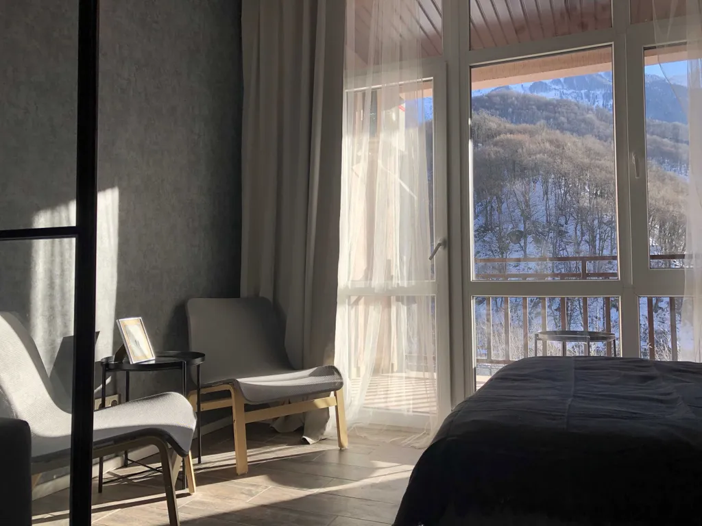 Хаски Дом со 2м уровнем видом на горы и балконом