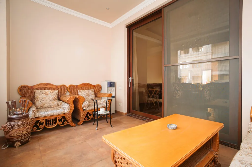 Шикарная квартира с 3 спальнями в самом центре города