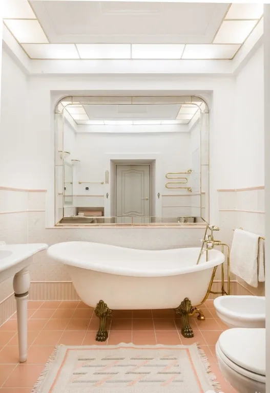 Изысканные 5-комнатные апартаменты в центре города