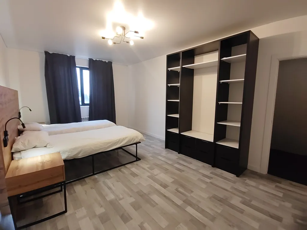 6-комнатный Дом