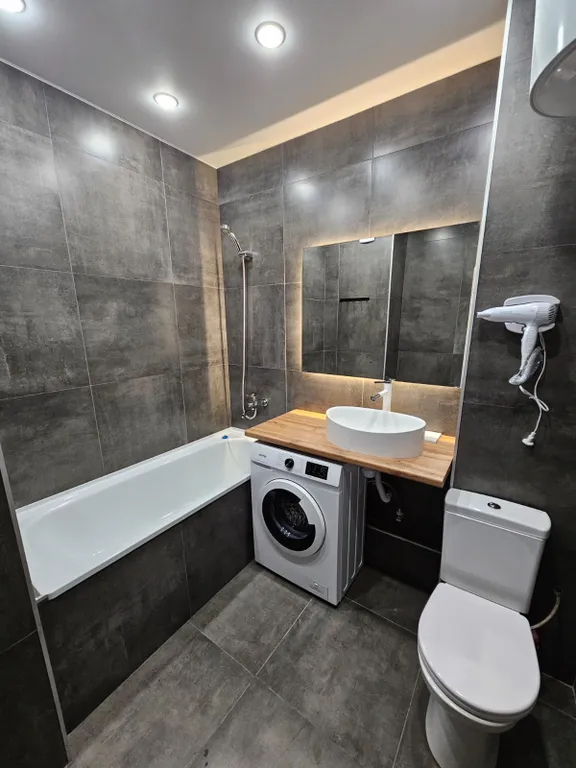 Евро двухкомнатная квартира около Меги