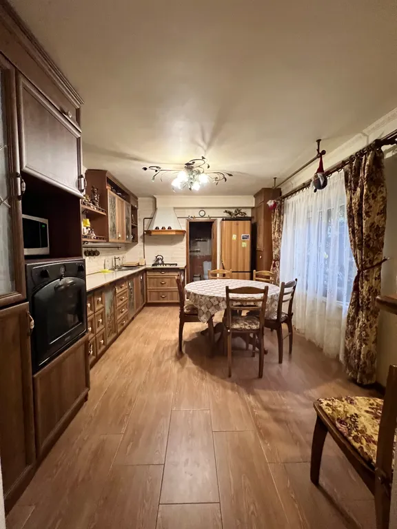 Комфортабельный двухэтажный дом