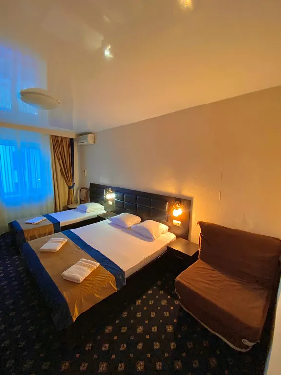 Квартира Четырехместный номер Люкс — аренда посуточно в Витязево