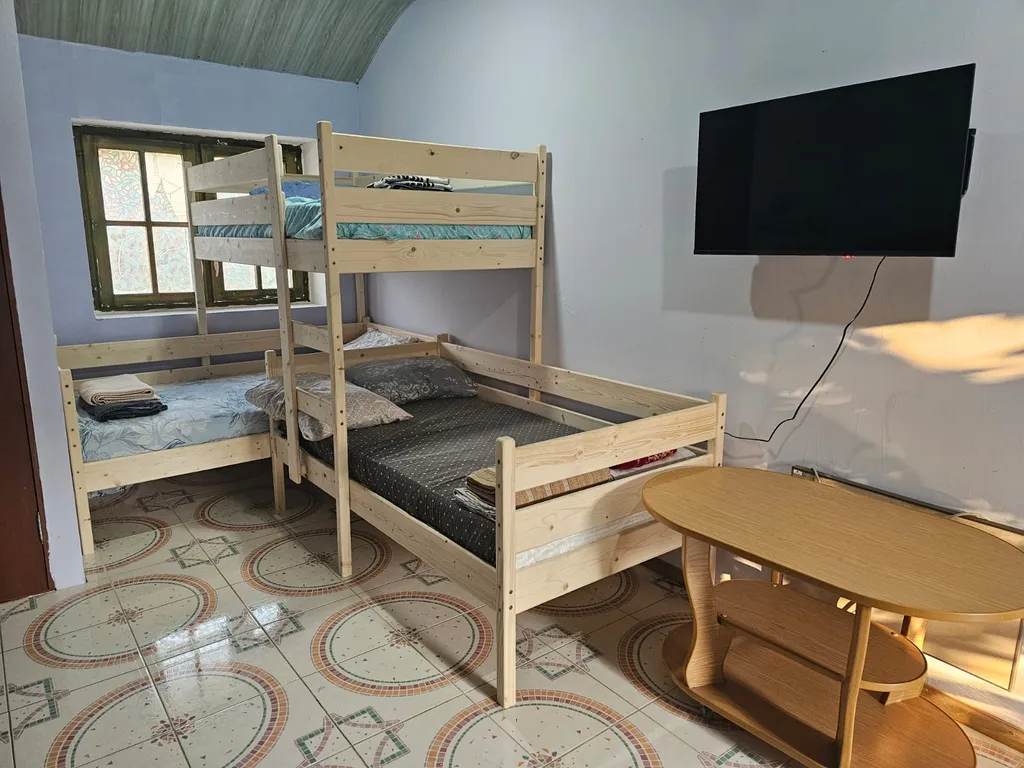 Комната для 1-6 человек с кондиционером и санузлом