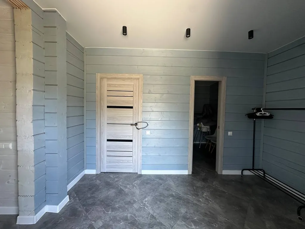 Уютный новый коттедж на берегу Финского залива
С баней на дровах