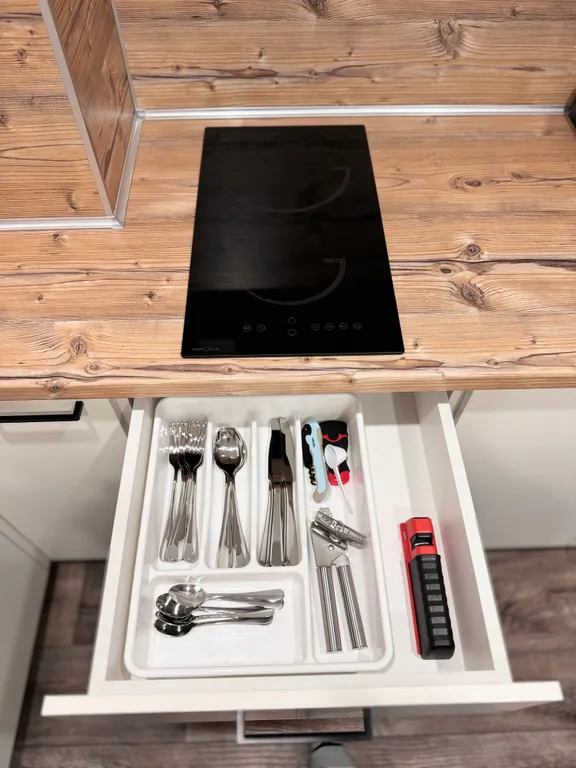 Уютная квартира с самозаселением в центре рядом с рестораном Тундра