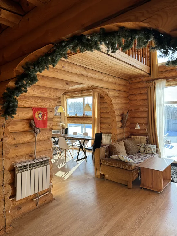 Срубовой дом с большим бассейном и шикарным видом на Жигулевские горы