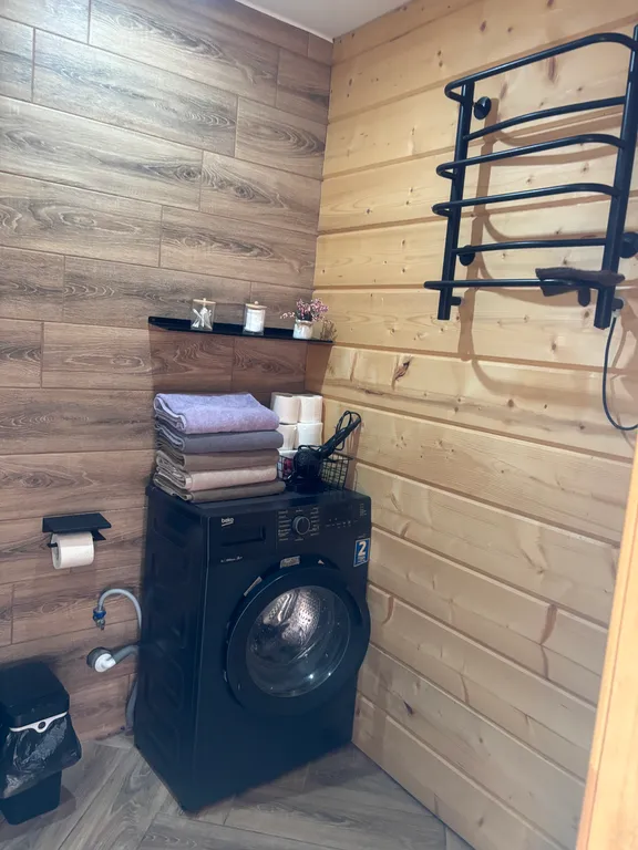 Дом у Коркинского озера с баней, купелью и детской площадкой.