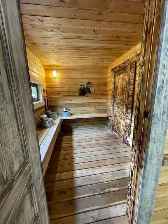 Уютный дом вдали от шума