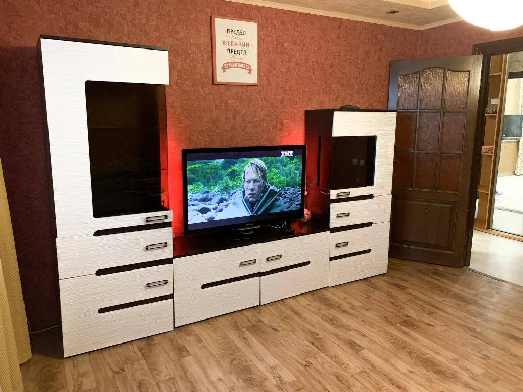 Просторная и чистая 2-к квартира в центре