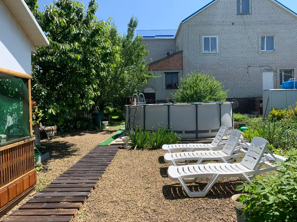 Коттедж Уютная просторная часть дома 120 кВ.м. под ключ с бассейном — аренда посуточно в Ейск