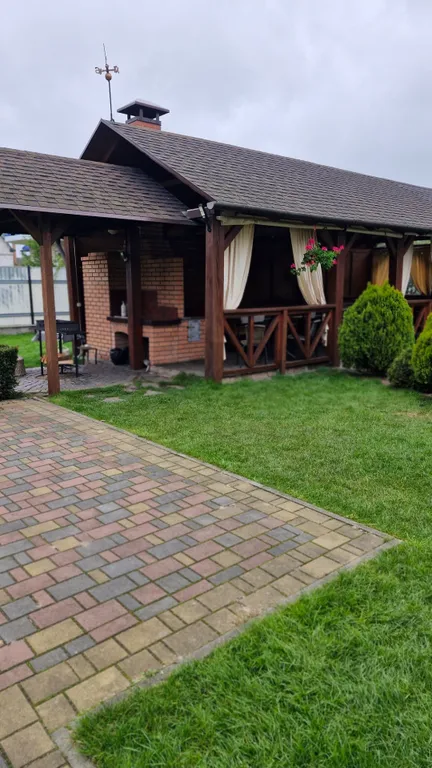 Дом с баней и парковкой