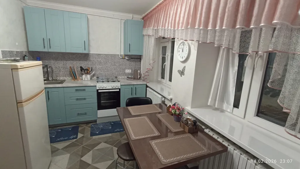 Уютная квартира в жилом районе, рядом с бассейном, магазинами и остановкой