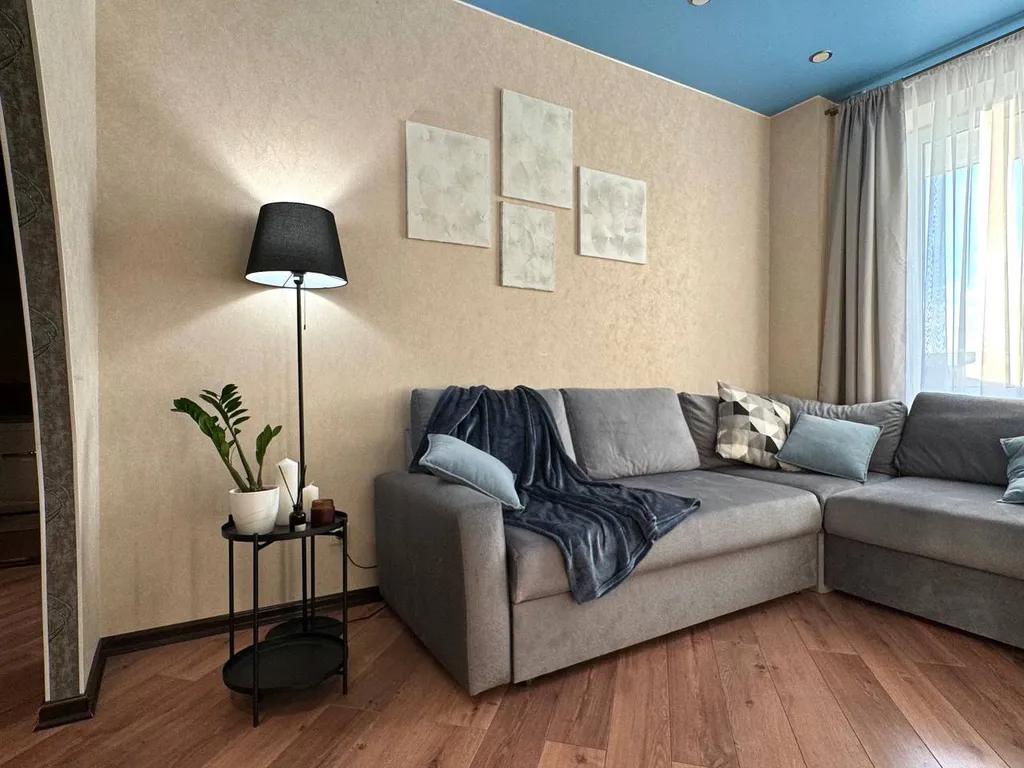 Закатная двушка на Михайловской