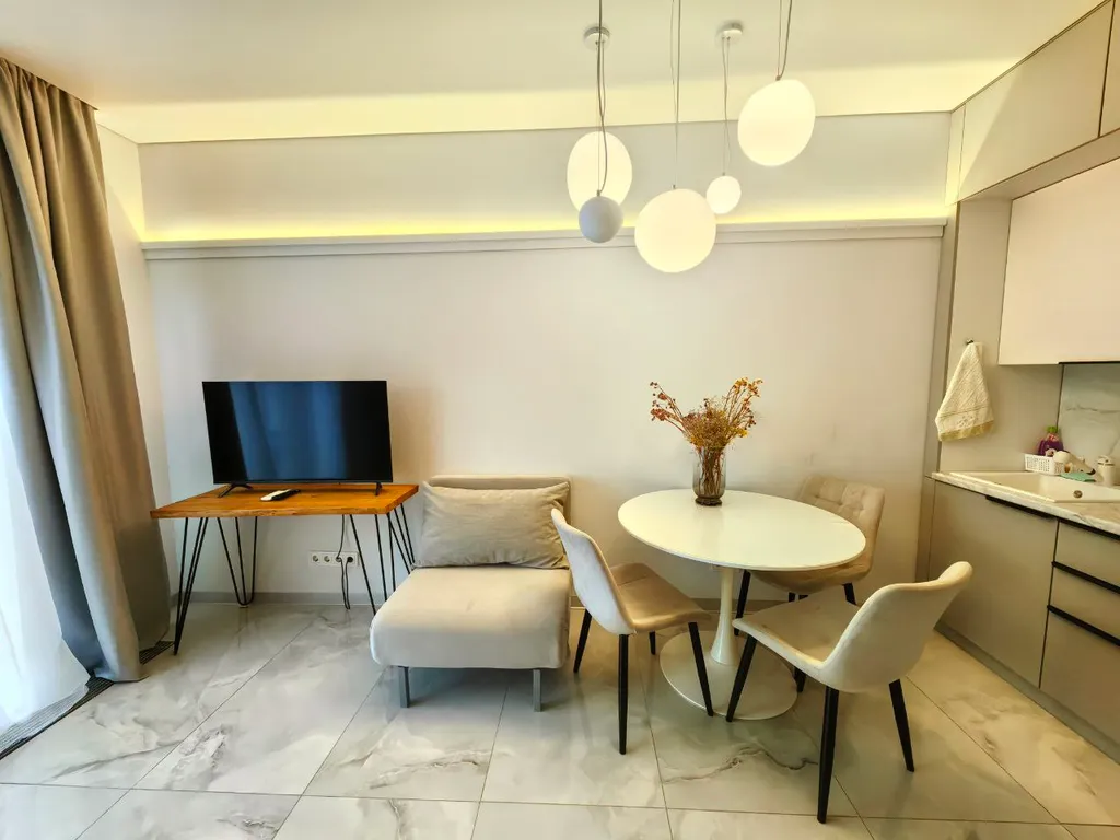 Квартира Люкс Студия с видом на море и горы — аренда посуточно в Алушта