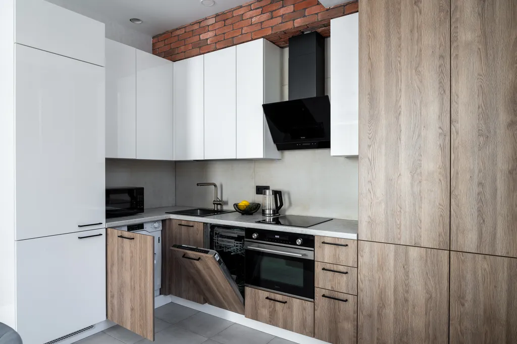 Просторная стильная квартира с видом на горы