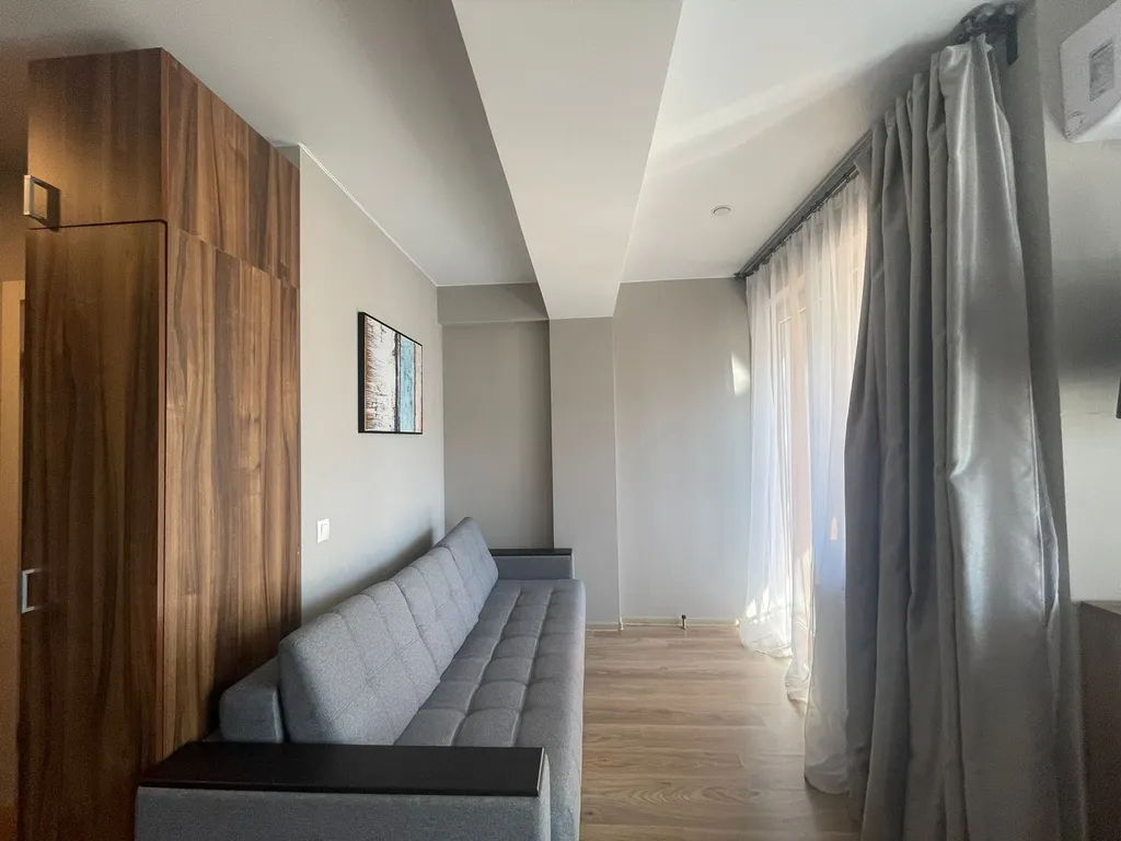 Уютная студия c великoлeпным видoм