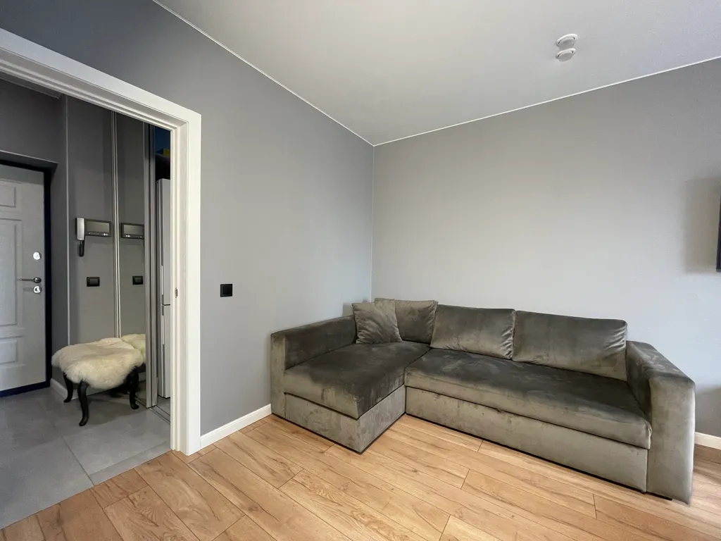 Уютная светлая квартира с большими окнами