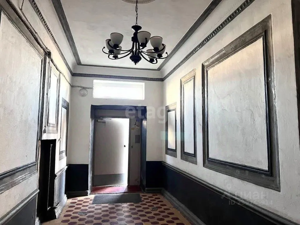 Квартира в сам центре у Белого дома с видом на площадь и Золотой мост