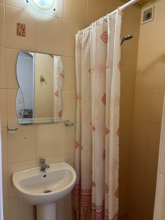 Домик с беседкой