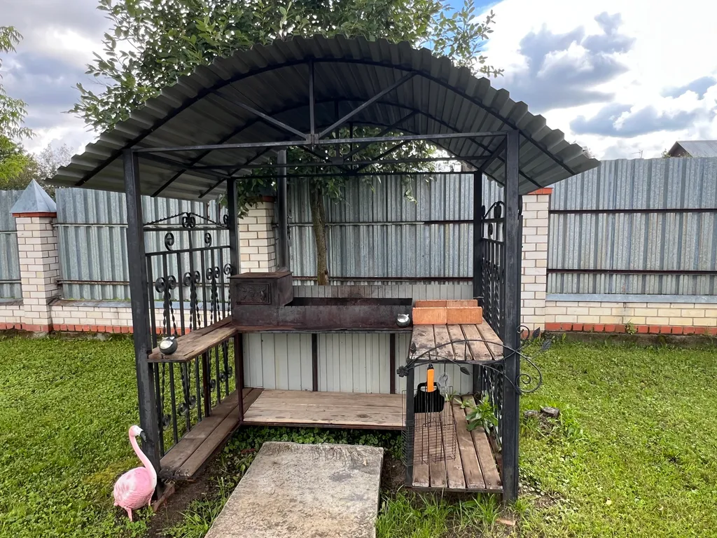 Дом с баней, бильярдом и бассейном в Подмосковье