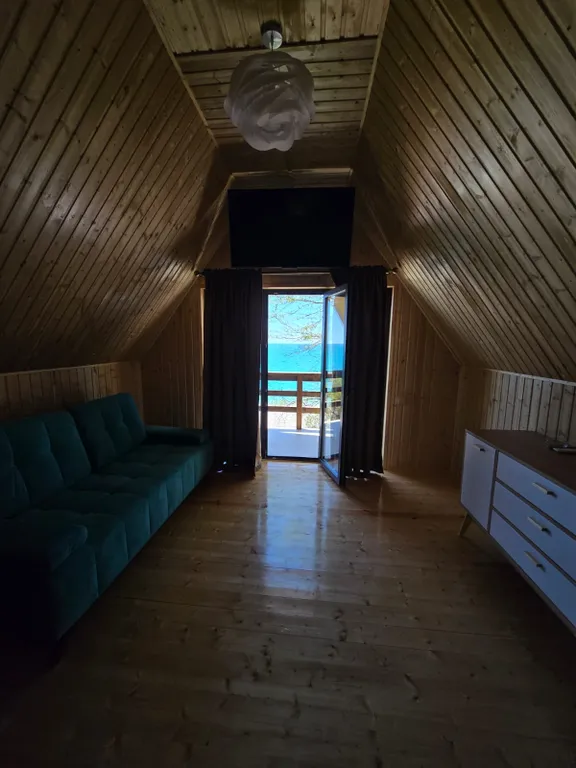 Дом на берегу