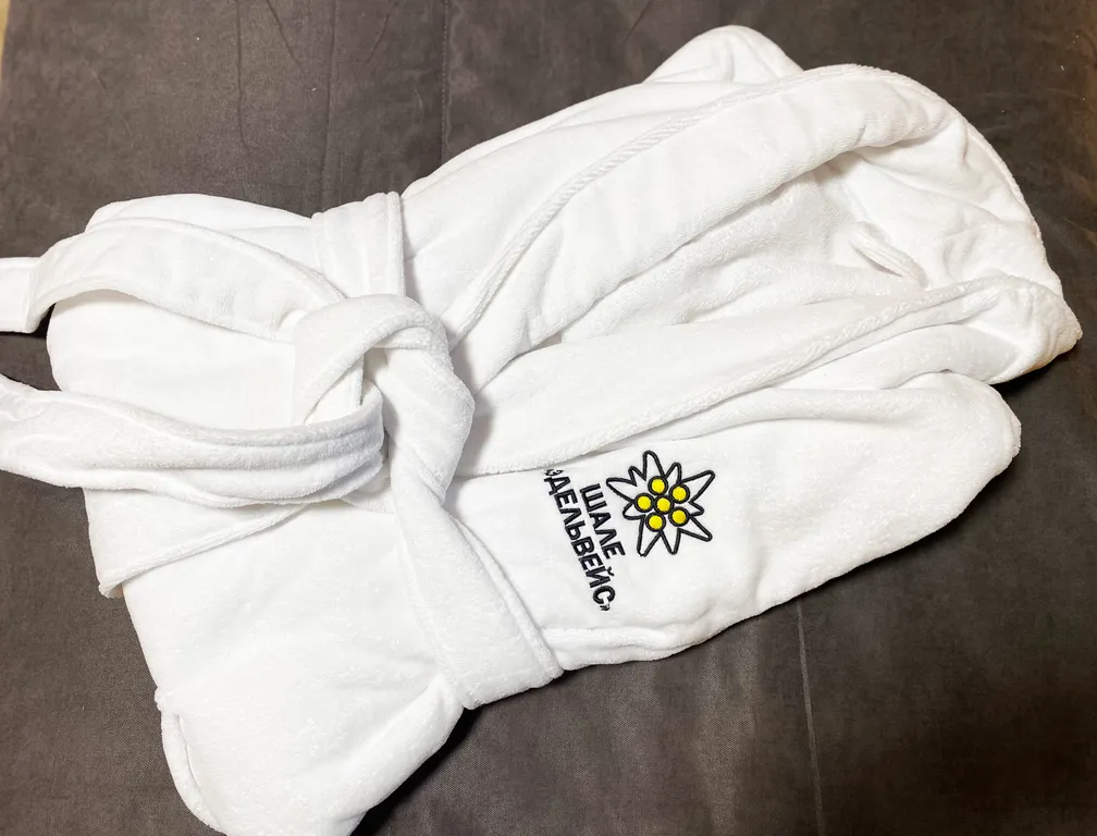 Эко шале Эдельвейс с видом на горнолыжный курорт Сорочаны