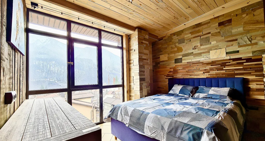 Премиальная квартира с видом на горы, в центре