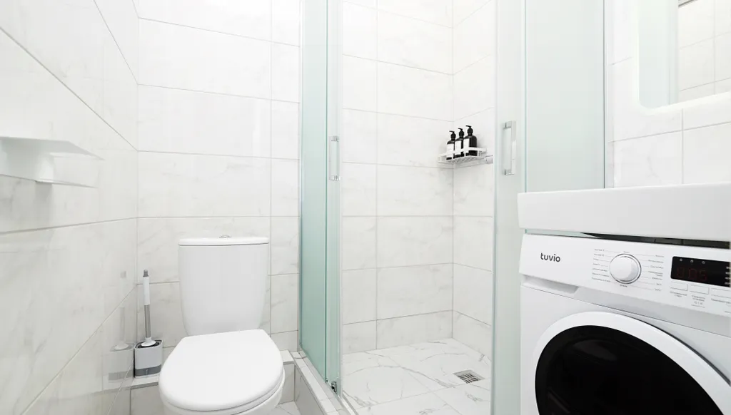 Красивая и уютная студия вблизи метро рядом с центром города