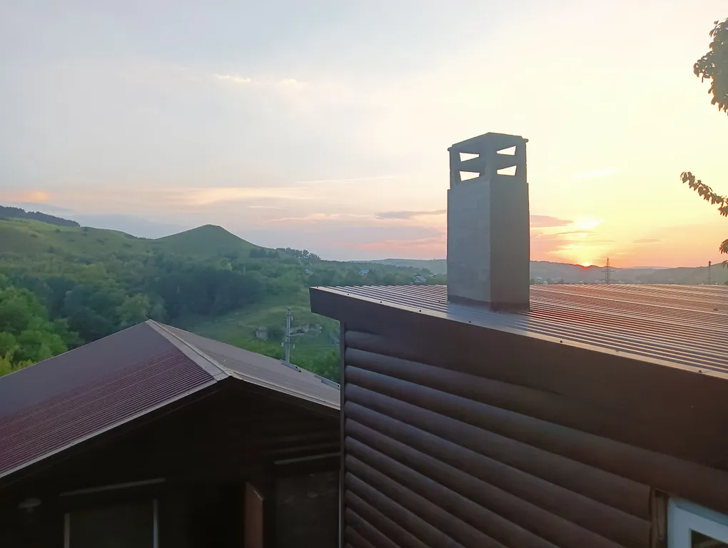 Домик с сауной и беседкой