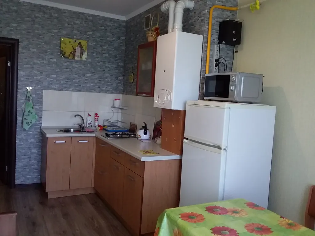 Ухоженная чистая квартира с видом на детский парк, парковка