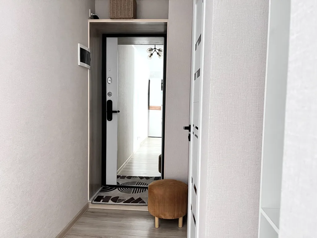 Современная студия в тихом районе, с отличным ремонтом