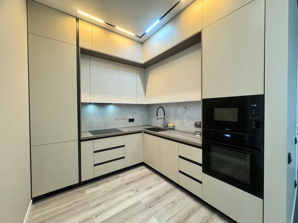 Дизайнерская евродвухкомнатная квартира в ЖК бизнес-класса Аллея Парк